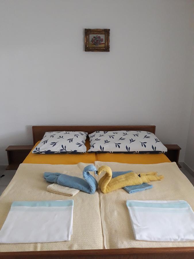 Ferienwohnung Casa Gudelj Pirovac Exterior foto